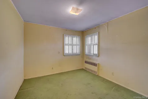38 Center Drive Syosset NY 11791