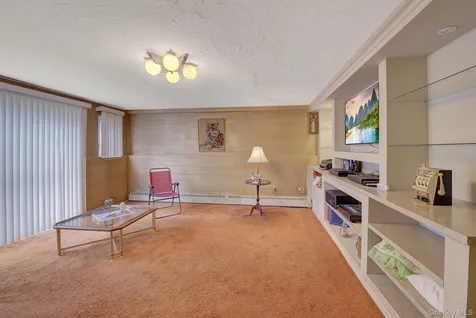 38 Center Drive Syosset NY 11791