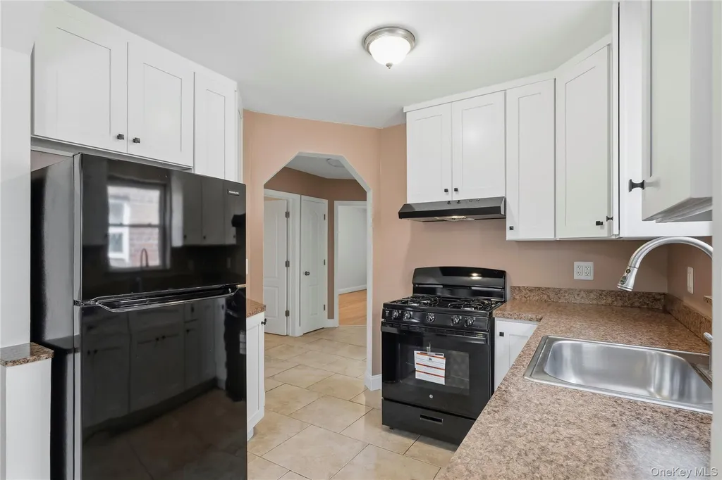 817 Quincy Avenue Bronx NY 10465
