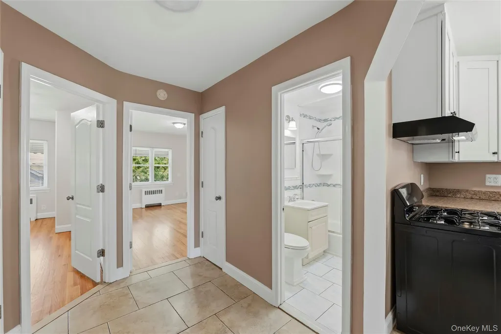 817 Quincy Avenue Bronx NY 10465