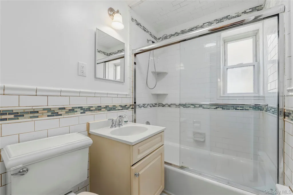 817 Quincy Avenue Bronx NY 10465