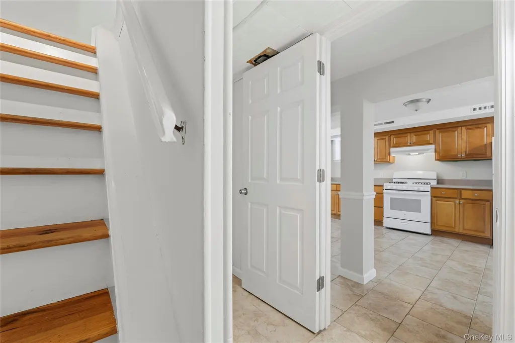817 Quincy Avenue Bronx NY 10465