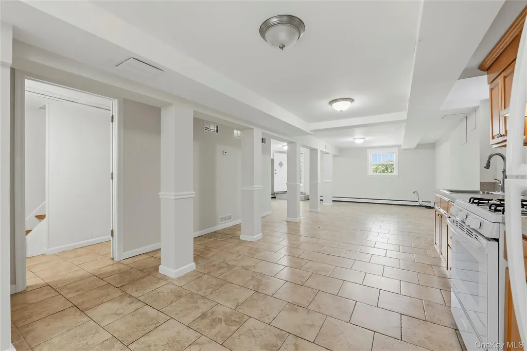 817 Quincy Avenue Bronx NY 10465