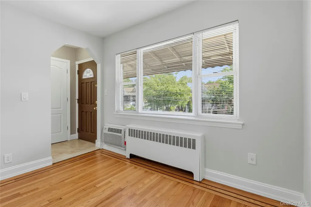 817 Quincy Avenue Bronx NY 10465