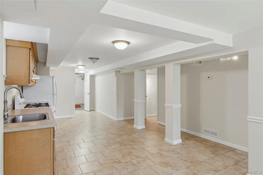 817 Quincy Avenue Bronx NY 10465