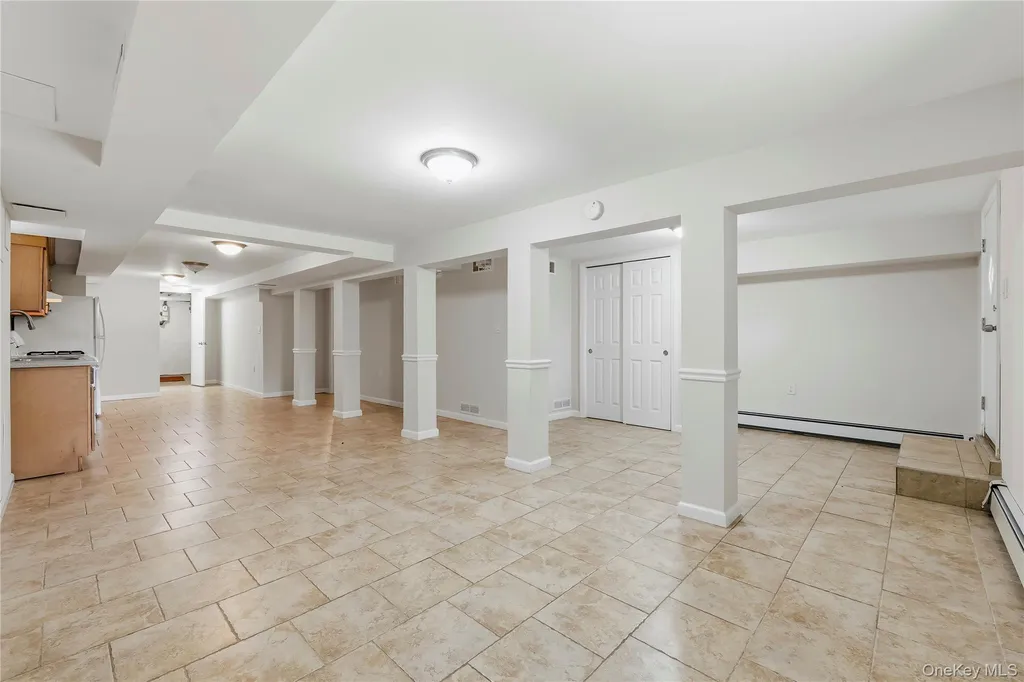 817 Quincy Avenue Bronx NY 10465
