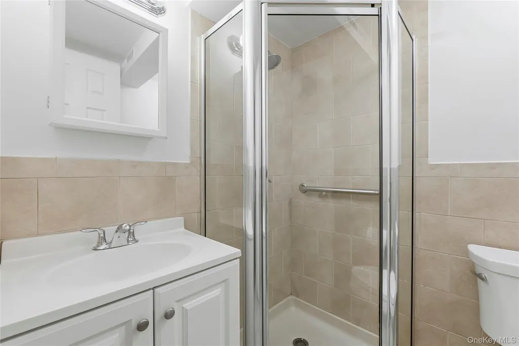 817 Quincy Avenue Bronx NY 10465