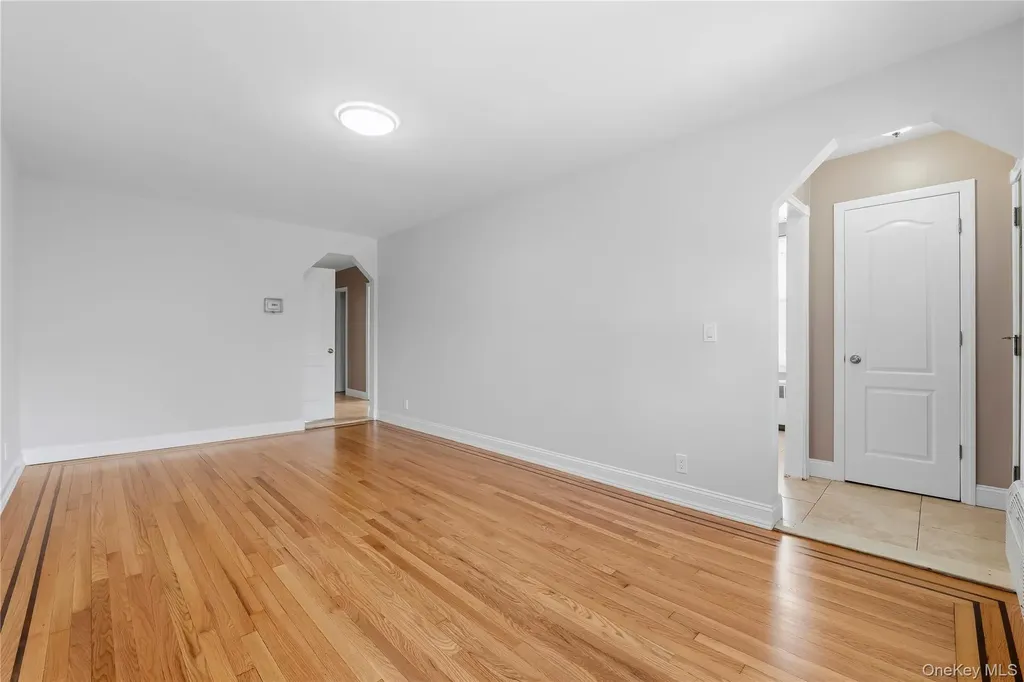 817 Quincy Avenue Bronx NY 10465