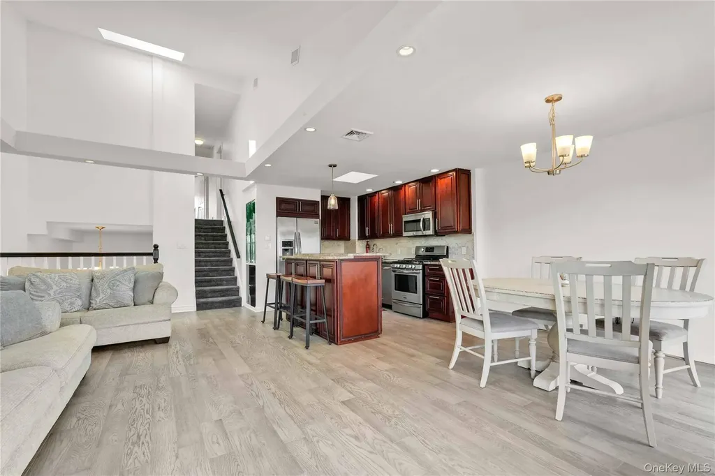 120-09 Riviera Court College Point NY 11356