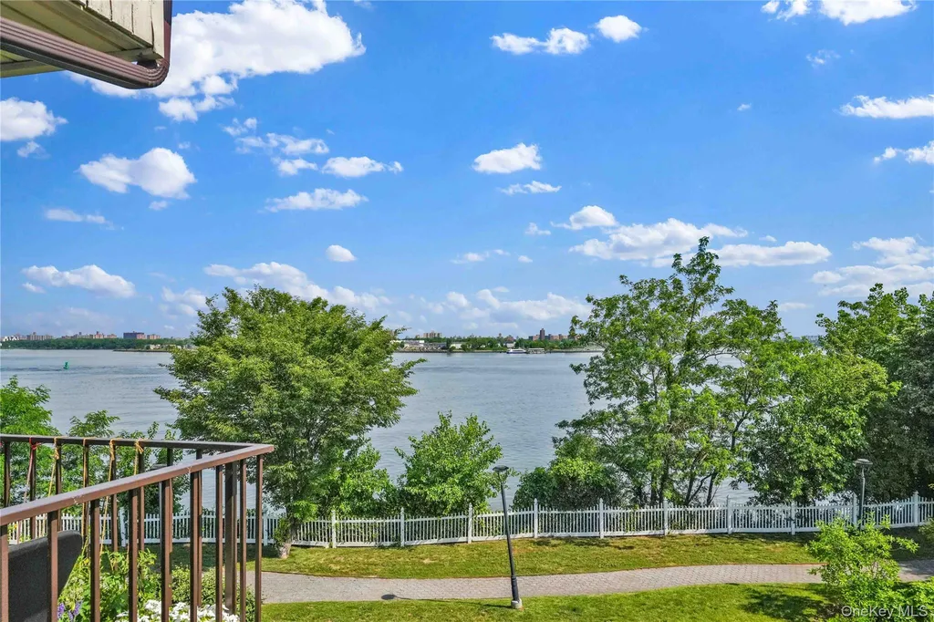 120-09 Riviera Court College Point NY 11356