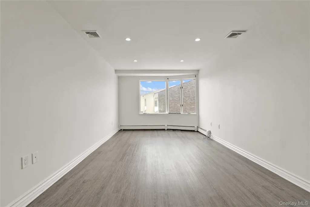 120-09 Riviera Court College Point NY 11356