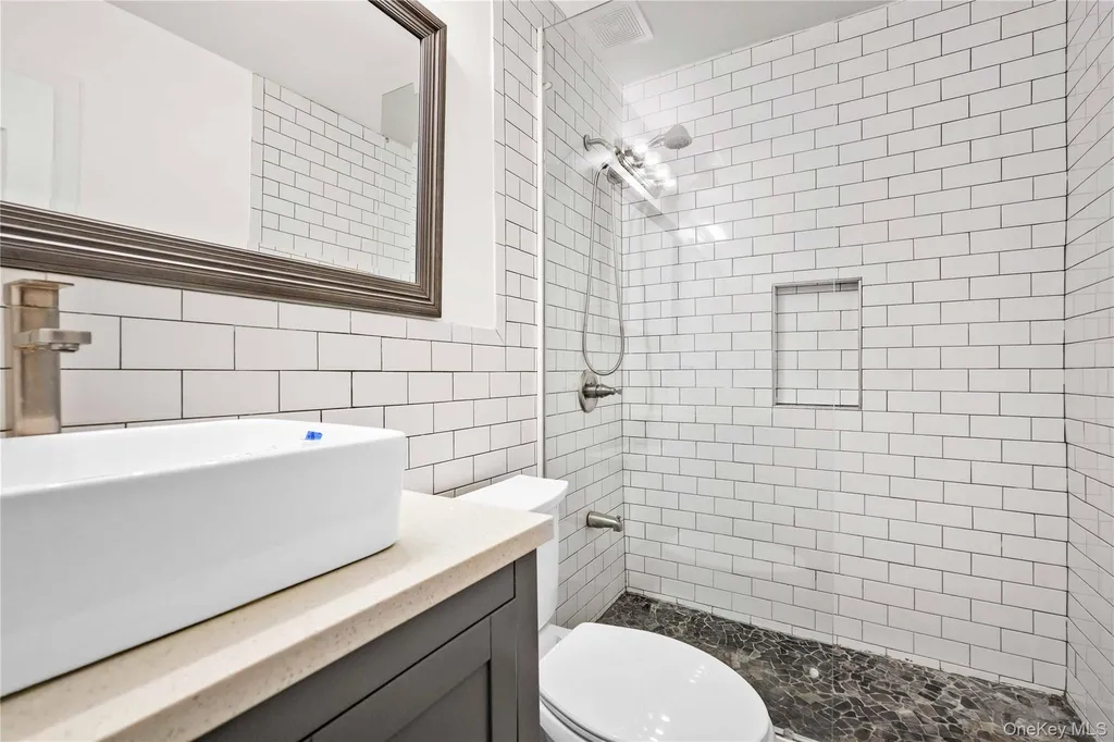 120-09 Riviera Court College Point NY 11356