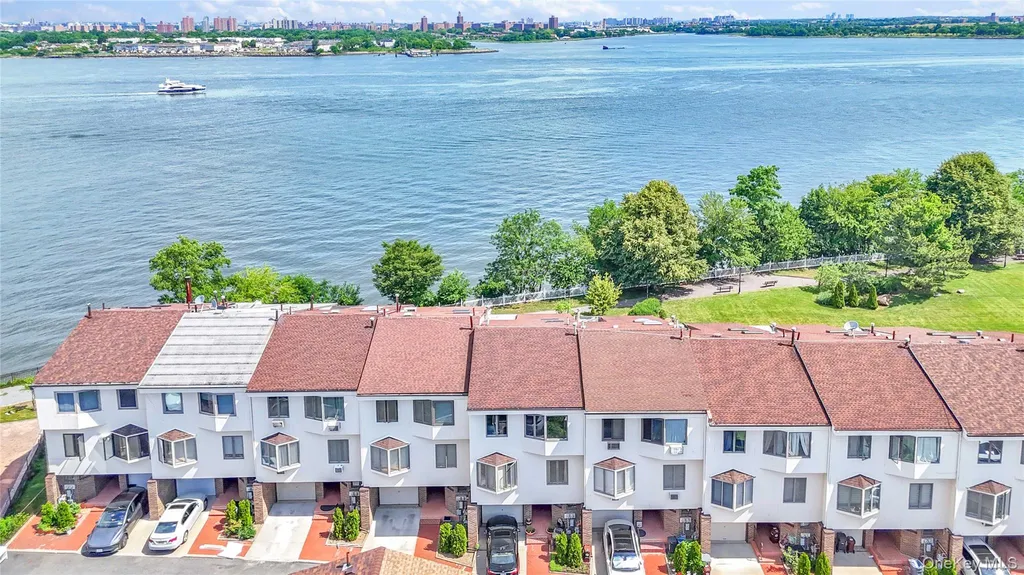 120-09 Riviera Court College Point NY 11356