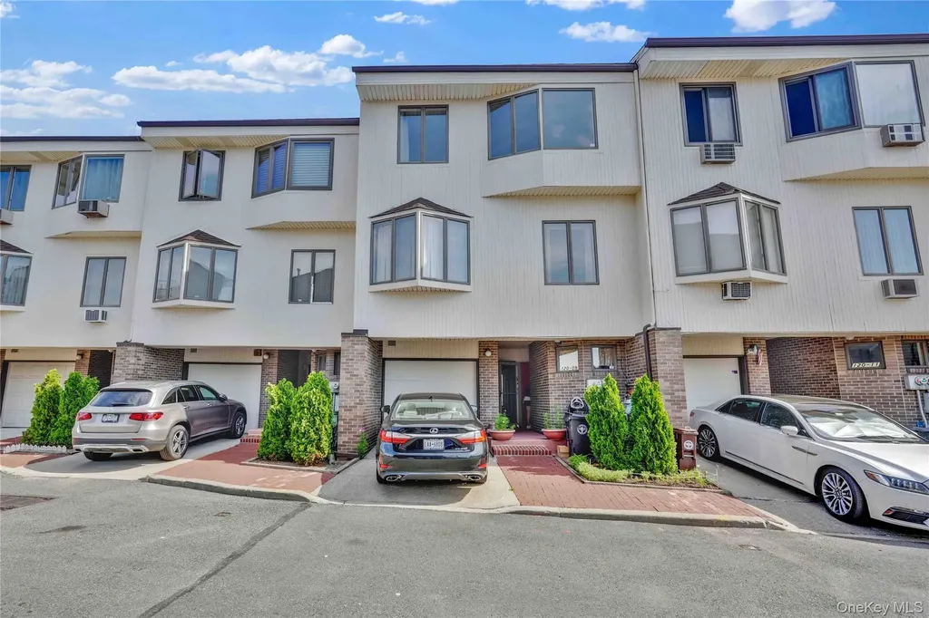 120-09 Riviera Court College Point NY 11356