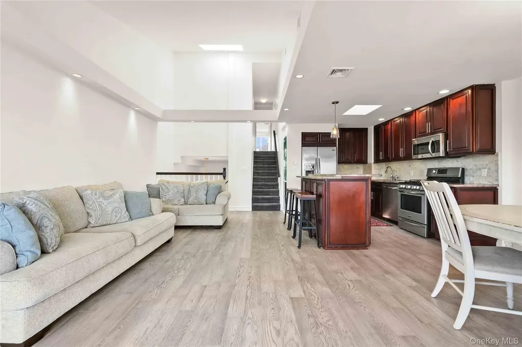 120-09 Riviera Court College Point NY 11356