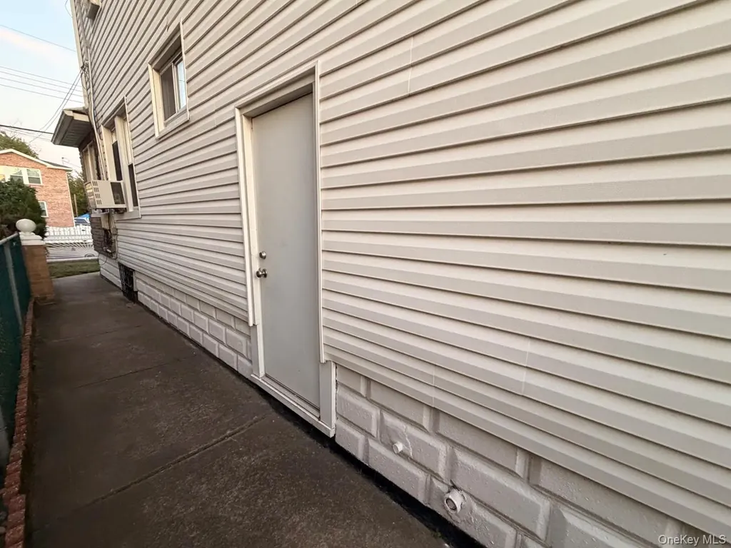 13744 218th Street Laurelton NY 11413
