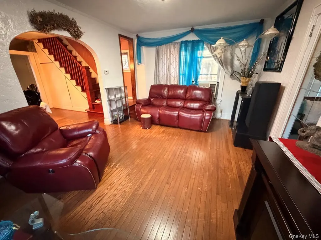 13744 218th Street Laurelton NY 11413