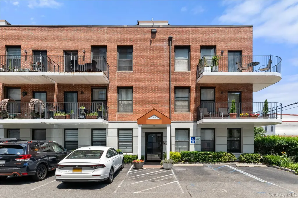 7608 69th Place Glendale NY 11385
