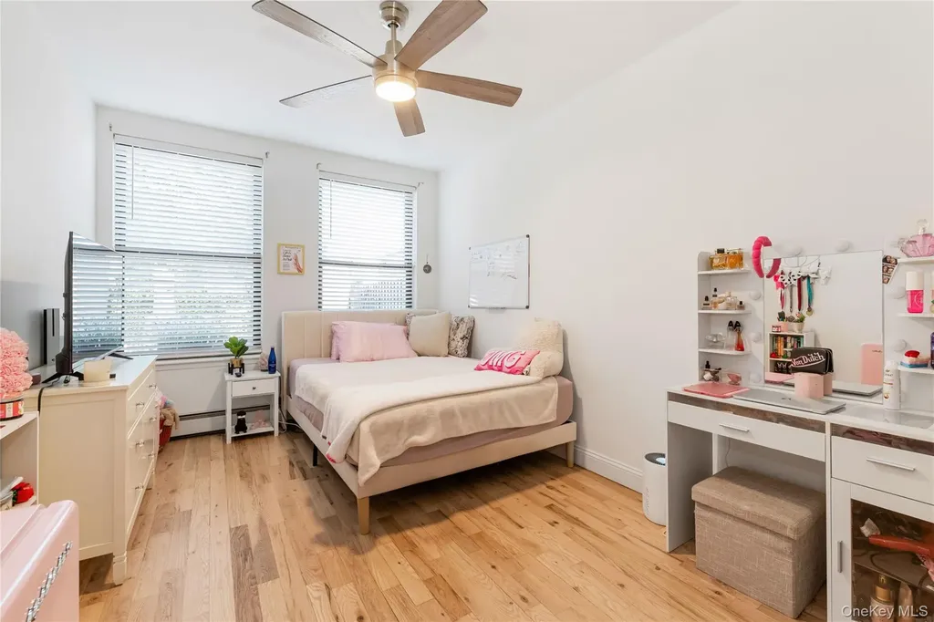 7608 69th Place Glendale NY 11385