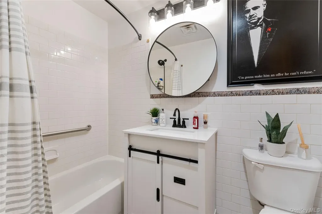 7608 69th Place Glendale NY 11385