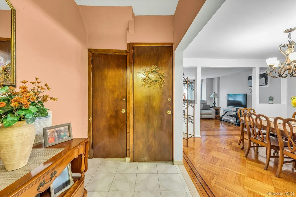 6417 Eliot Avenue Middle Village NY 11379