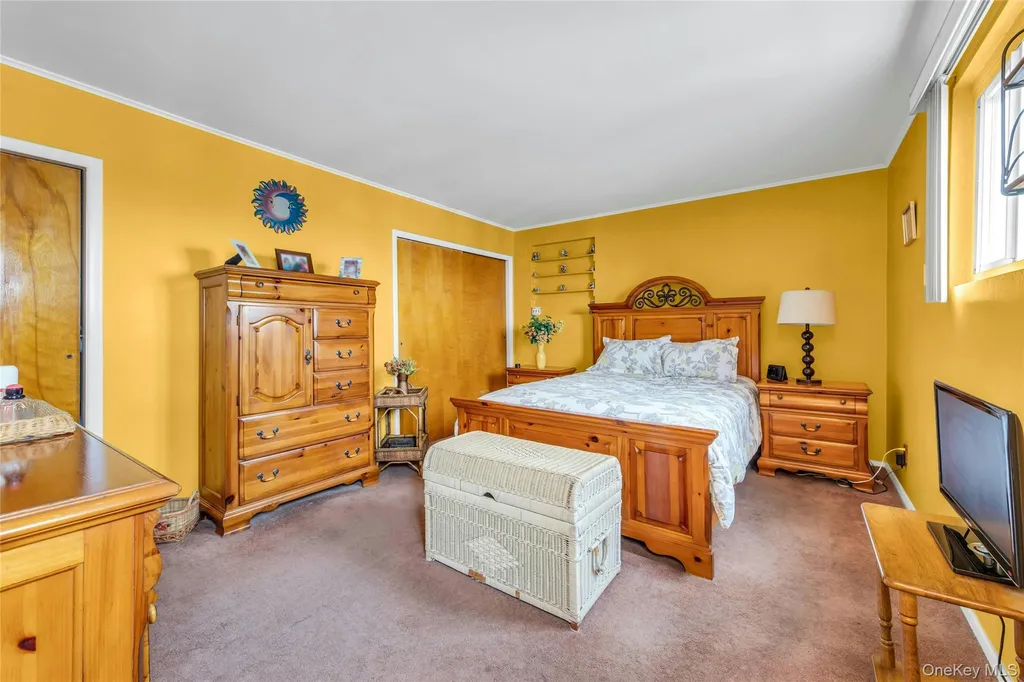 6417 Eliot Avenue Middle Village NY 11379
