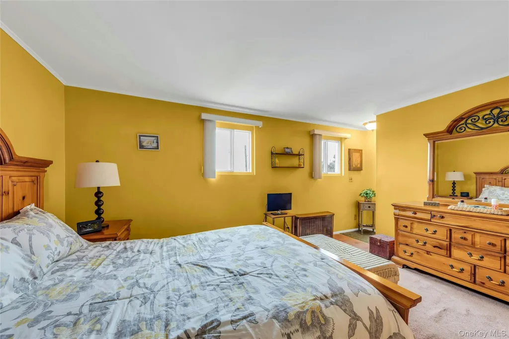 6417 Eliot Avenue Middle Village NY 11379