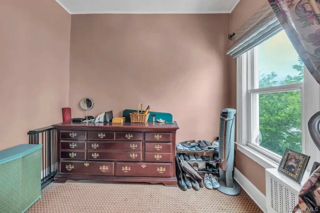 6417 Eliot Avenue Middle Village NY 11379