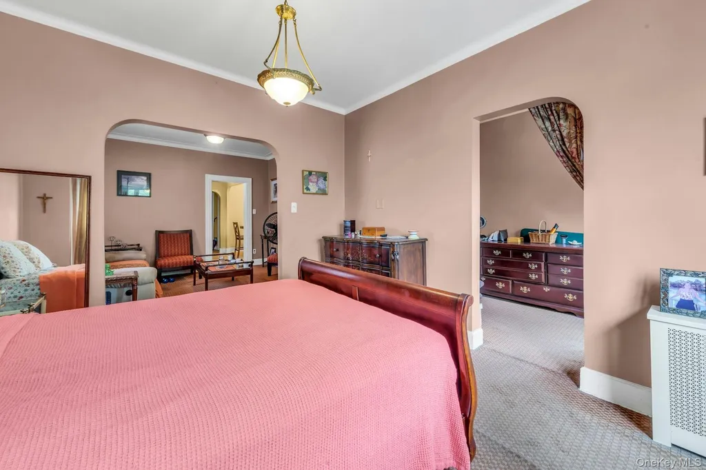 6417 Eliot Avenue Middle Village NY 11379