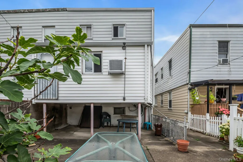 6417 Eliot Avenue Middle Village NY 11379