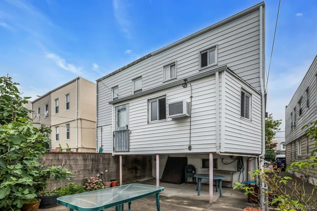 6417 Eliot Avenue Middle Village NY 11379
