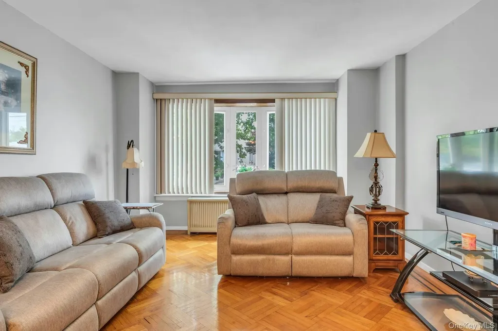 6417 Eliot Avenue Middle Village NY 11379