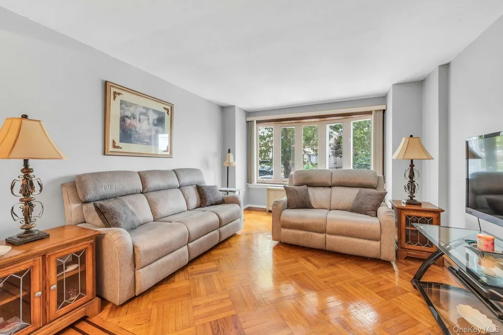 6417 Eliot Avenue Middle Village NY 11379