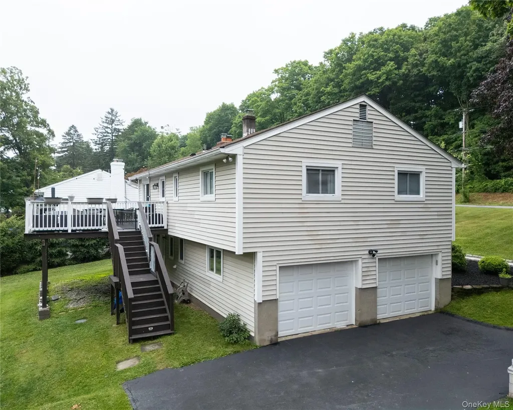 63 Dixon Road Mahopac NY 10512
