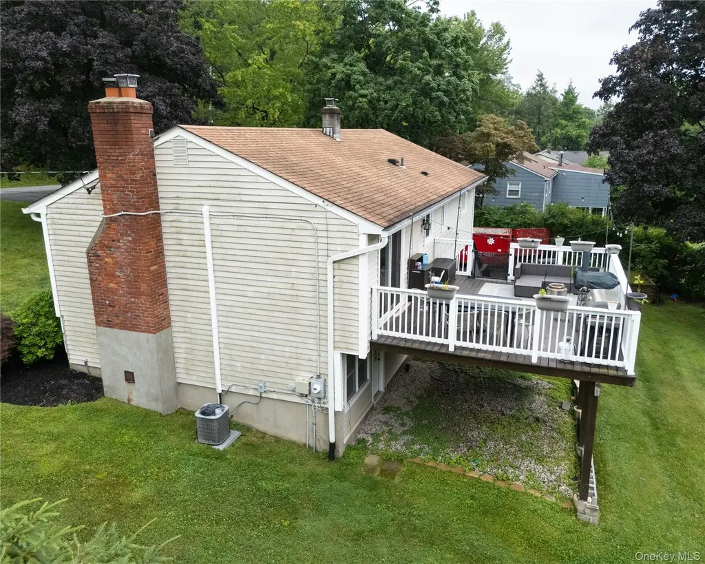 63 Dixon Road Mahopac NY 10512