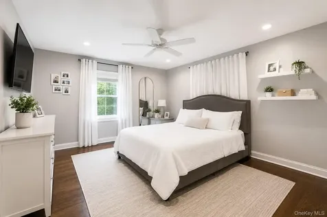 63 Dixon Road Mahopac NY 10512