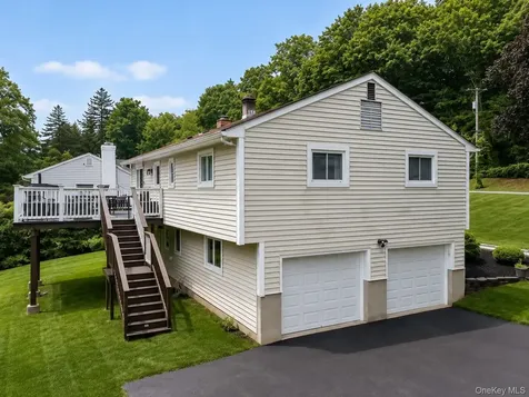 63 Dixon Road Mahopac NY 10512
