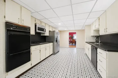 133 Bon Air Avenue New Rochelle NY 10804