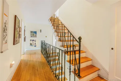 133 Bon Air Avenue New Rochelle NY 10804