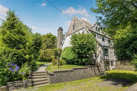 133 Bon Air Avenue New Rochelle NY 10804