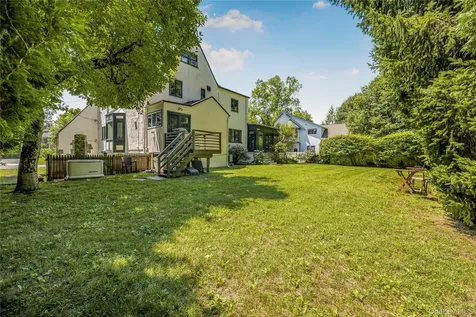 133 Bon Air Avenue New Rochelle NY 10804