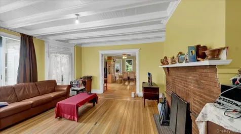 228 Weyman Avenue New Rochelle NY 10805