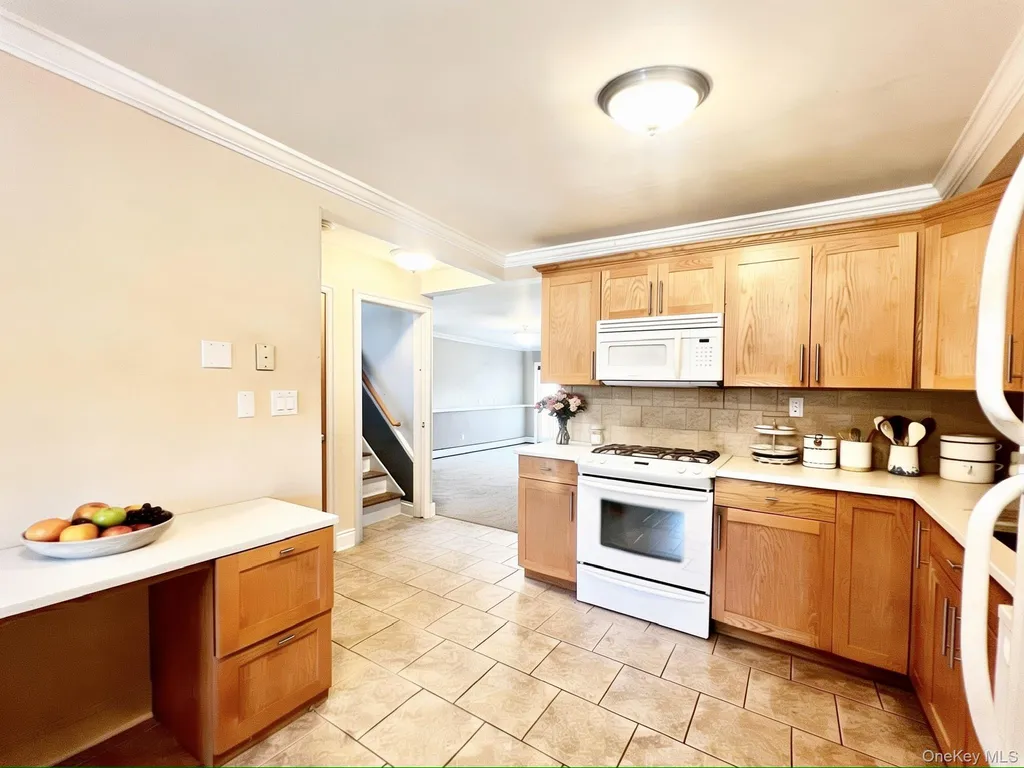 21 Vailshire Circle Nanuet NY 10954