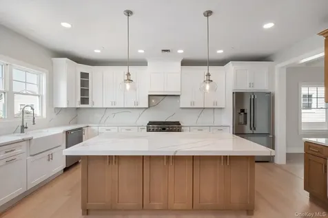 17 Island Parkway Island Park NY 11558