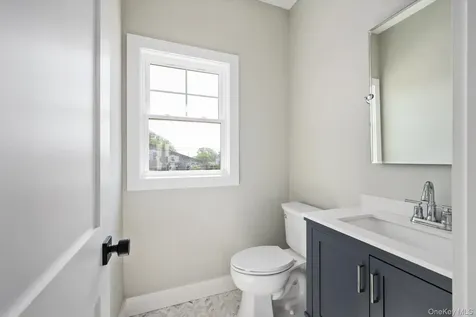 17 Island Parkway Island Park NY 11558