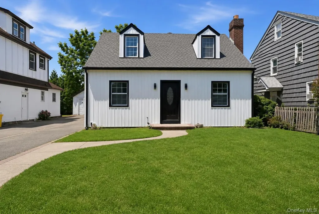 48 Flower Street Hicksville NY 11801