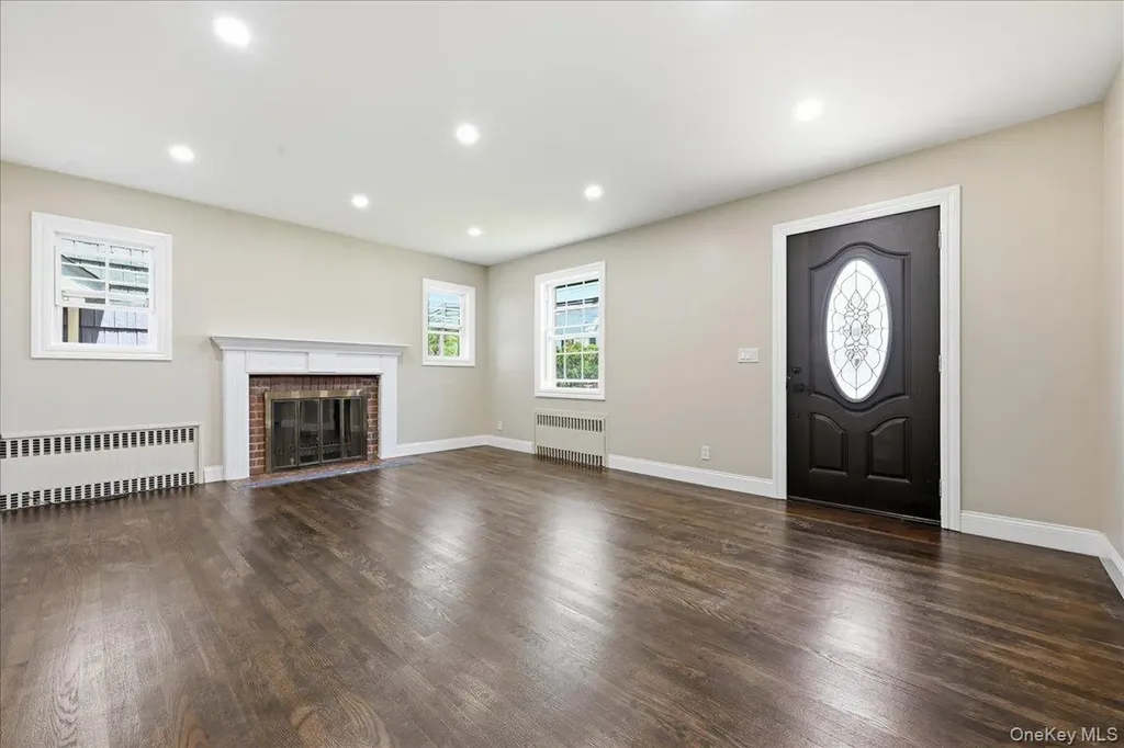 48 Flower Street Hicksville NY 11801