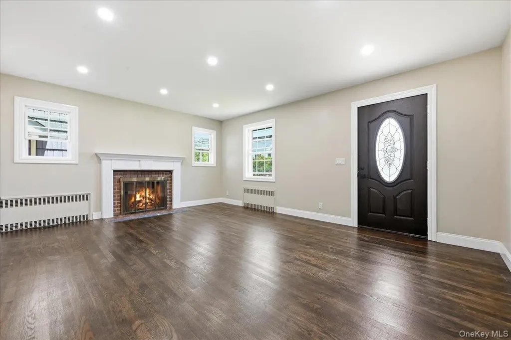 48 Flower Street Hicksville NY 11801