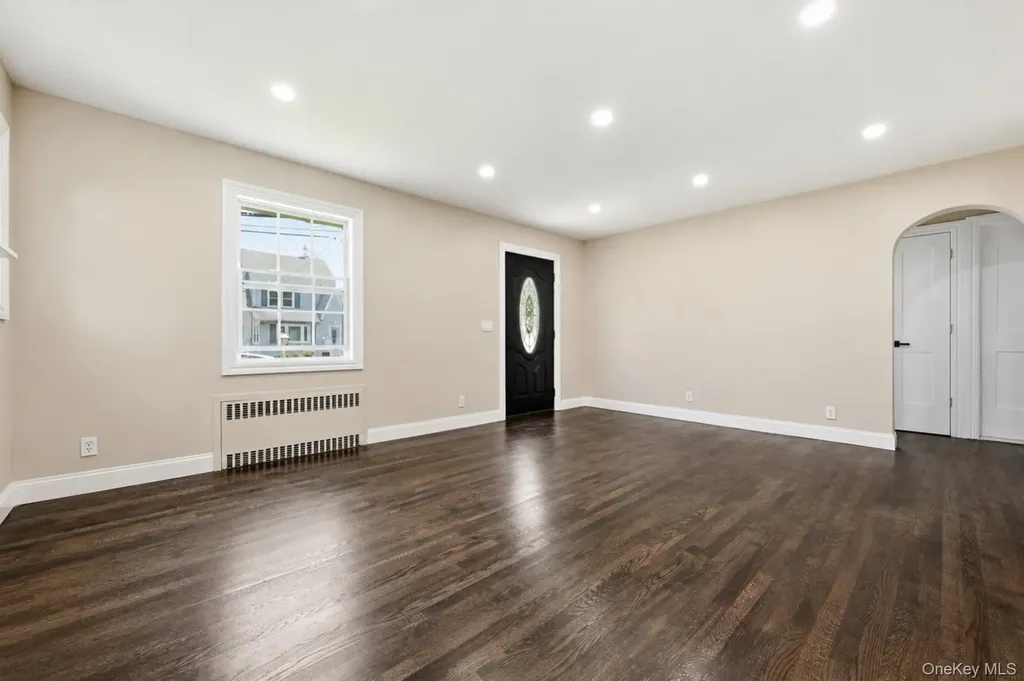 48 Flower Street Hicksville NY 11801