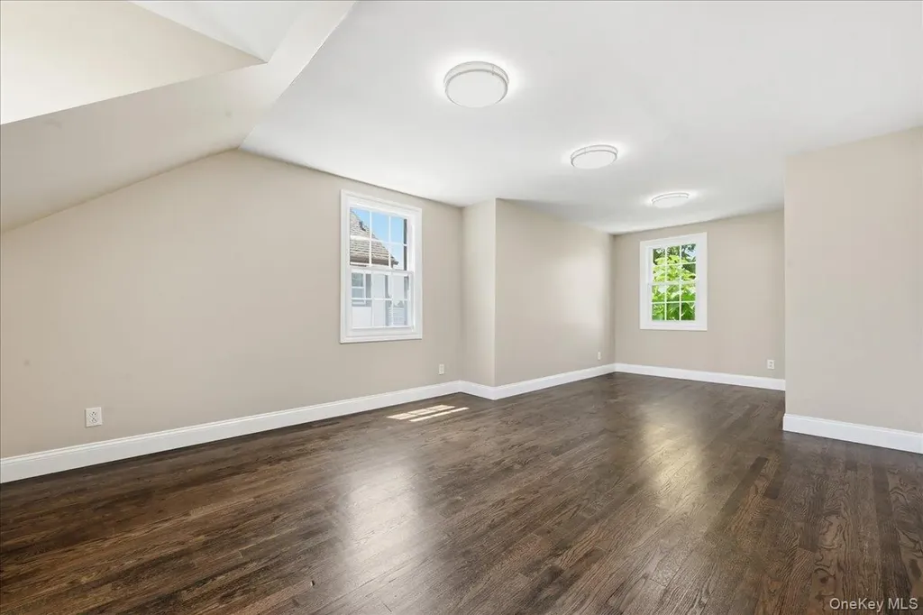 48 Flower Street Hicksville NY 11801